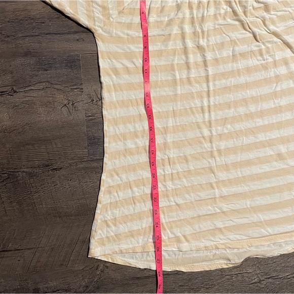 Striped Batwing Off The Shoulder Top. - Picture 5 of 7